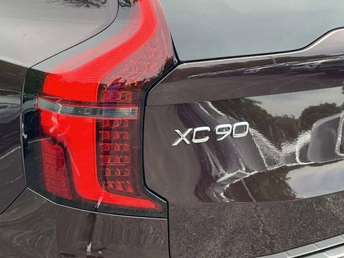 New 2026 Volvo XC90 T8 Ultra w/ Protection Package Premier AWD/4WD image 10