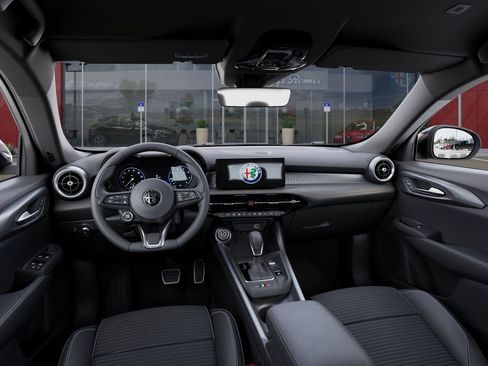 New 2025 Alfa Romeo Tonale image 14