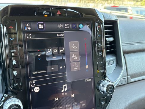 Used 2025 RAM 1500 Laramie image 28