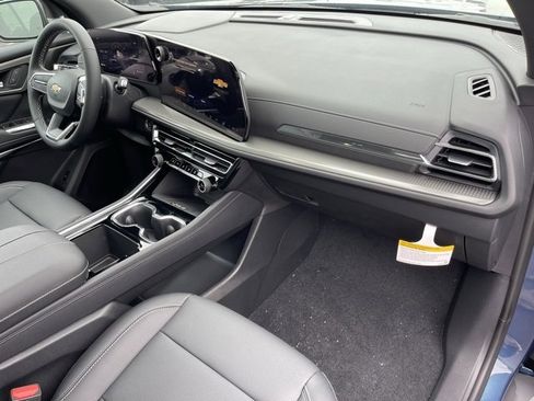 New 2026 Chevrolet Traverse LT w/ Sun and Wheel Package image 15