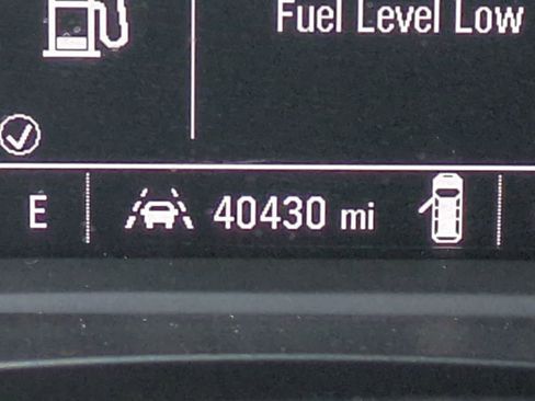 Used 2023 Chevrolet Traverse LT FWD image 15