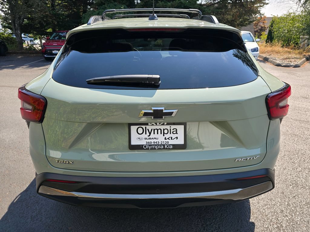 Used 2025 Chevrolet Trax ACTIV w/ Sunroof Package FWD image 5