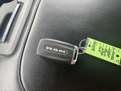 Used 2024 RAM 2500 Big Horn image 32