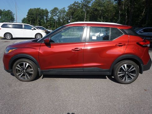 Used 2019 Nissan Kicks SV FWD image 15