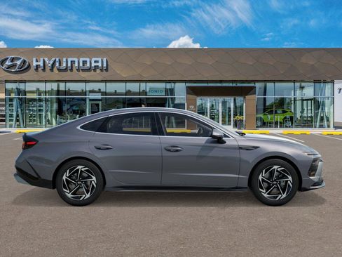 New 2026 Hyundai Sonata SEL FWD image 7