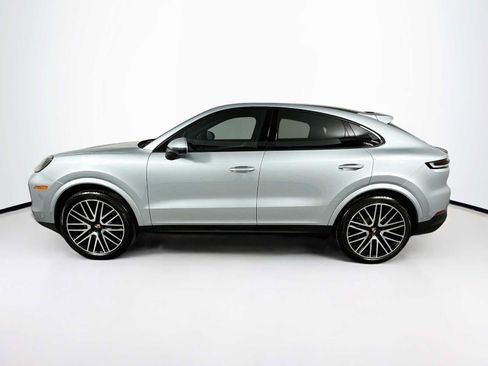 Certified 2025 Porsche Cayenne Coupe AWD/4WD image 2