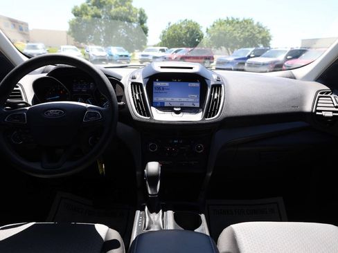Used 2018 Ford Escape SE w/ SE Sync 3 Package AWD/4WD image 14