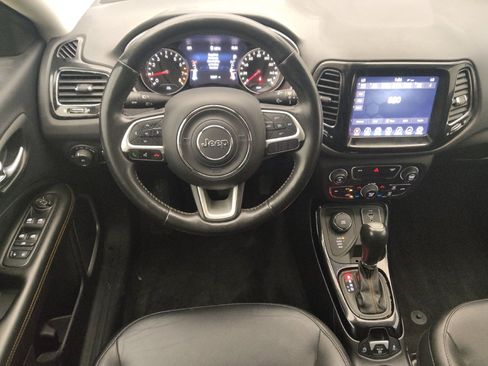 Used 2018 Jeep Compass Limited AWD/4WD image 22