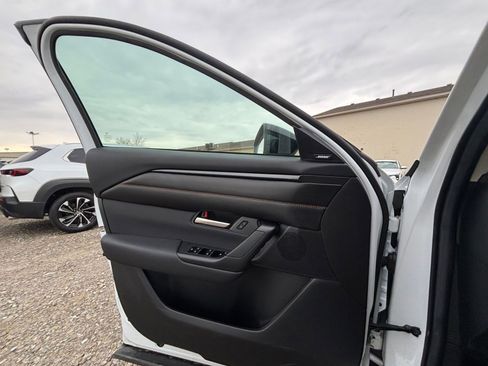 Used 2025 MAZDA CX-50 2.5 Hybrid w/ Premium Plus Pkg image 18