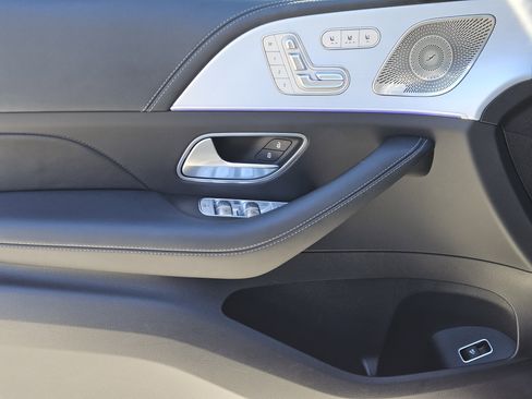 Used 2024 Mercedes-Benz GLS 63 AMG 4MATIC image 23