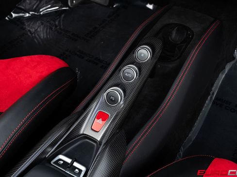 Used 2022 Ferrari F8 Tributo RWD image 44