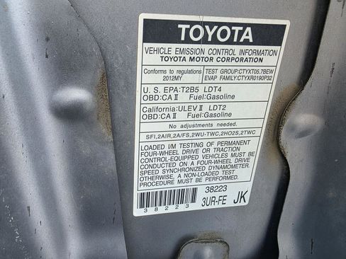 Used 2012 Toyota Tundra SR5 AWD/4WD image 14