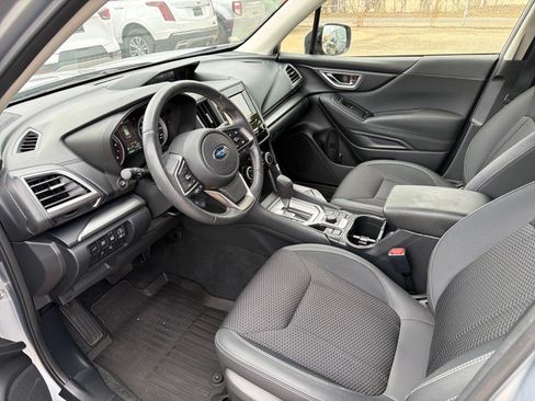 Used 2023 Subaru Forester Premium AWD/4WD image 9