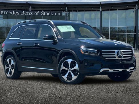 New 2025 Mercedes-Benz GLB 250 image 2