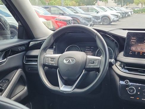 Used 2025 INFINITI QX60 Pure AWD/4WD image 3