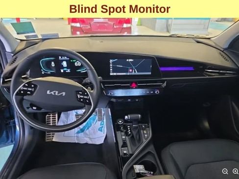 Used 2023 Kia Niro EX Touring FWD image 7