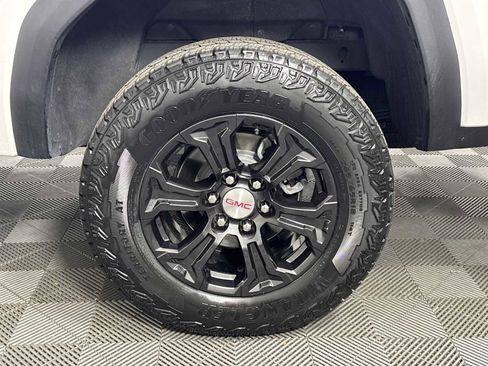 Used 2024 GMC Canyon Elevation w/ Convenience Package image 17