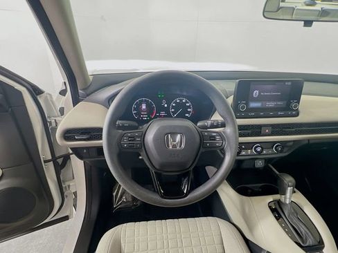 Certified 2023 Honda HR-V LX image 13