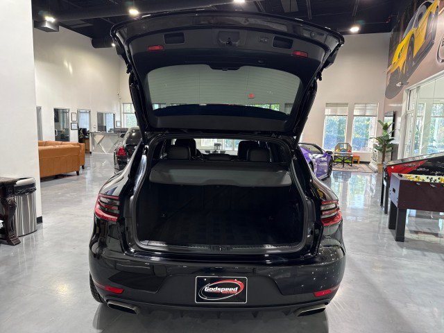 Used 2018 Porsche Macan AWD/4WD image 36