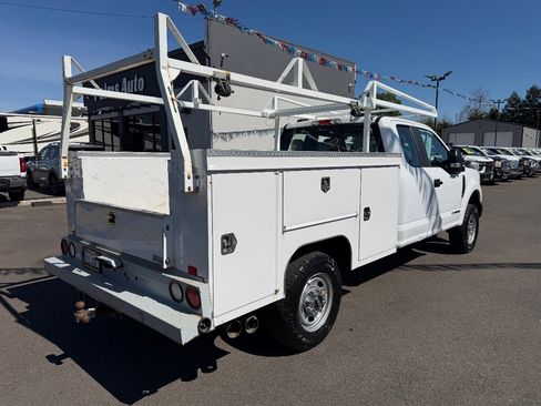 Used 2022 Ford F250 XL w/ Power Equipment Group image 7