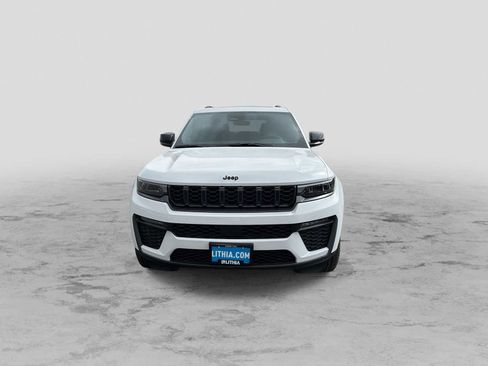 New 2026 Jeep Grand Cherokee Limited image 3