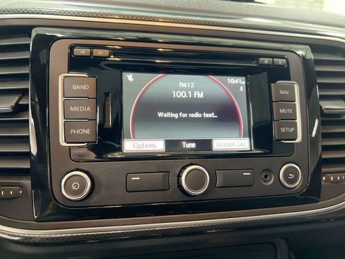 Used 2013 Volkswagen Beetle 2.0T image 13