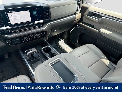 Used 2022 Chevrolet Silverado 1500 LTZ AWD/4WD image 30