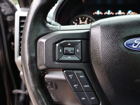 Used 2018 Ford F150 XLT w/ Equipment Group 302A Luxury AWD/4WD image 42