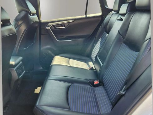 Used 2019 Toyota RAV4 XSE AWD/4WD image 14