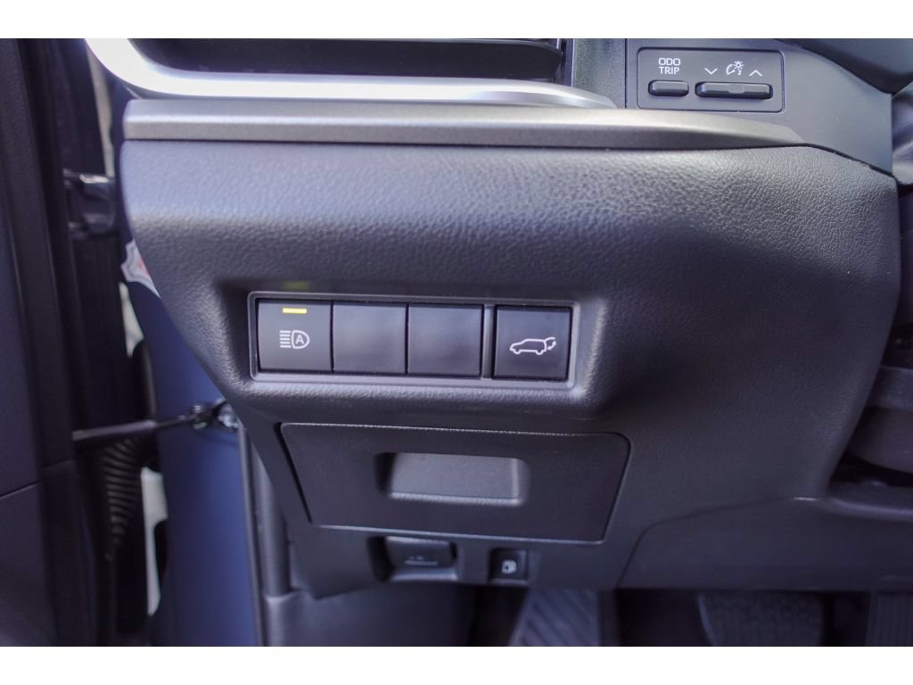 Certified 2025 Toyota Grand Highlander AWD image 12