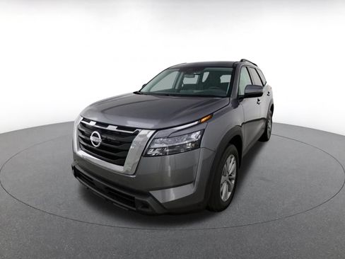 Used 2025 Nissan Pathfinder SV AWD/4WD image 8