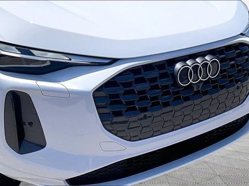 Used 2025 Audi Q5 Premium w/ Convenience Package AWD/4WD image 30