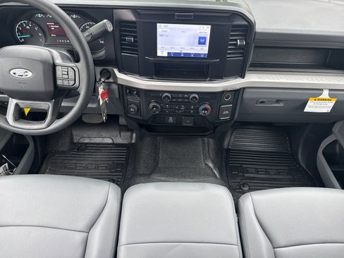 New 2026 Ford F250 XL w/ XL Chrome Package image 13