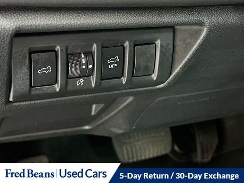 Used 2025 Subaru Outback Limited image 12