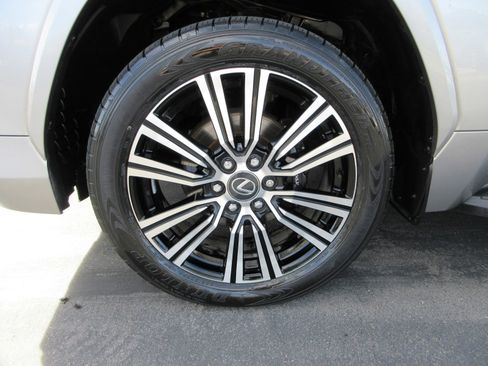 Used 2024 Lexus LX 600 4WD w/ Luxury Package image 57