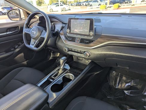 Certified 2023 Nissan Altima 2.5 SV image 13