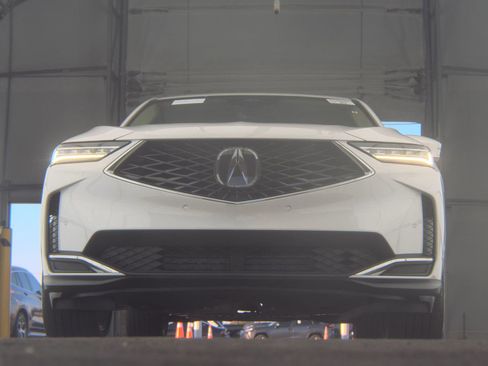 Used 2025 Acura MDX FWD w/ Technology Package image 2