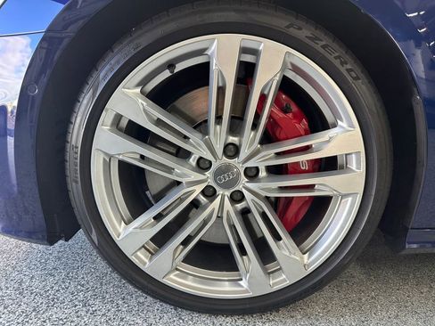 Used 2021 Audi S6 Prestige w/ Prestige Package image 22