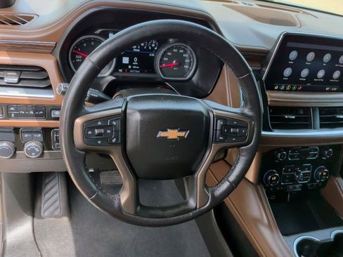 Used 2021 Chevrolet Tahoe High Country w/ Premium Package RWD image 18