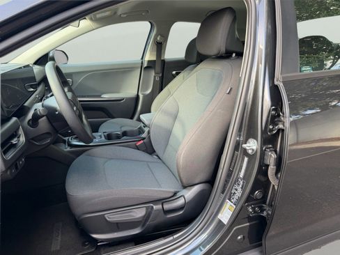 Certified 2025 Kia K4 FWD image 9