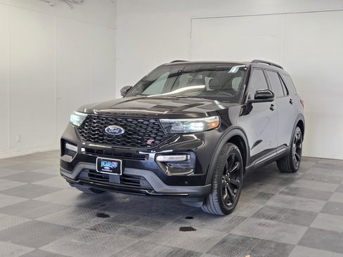 Certified 2022 Ford Explorer ST w/ Equipment Group 401A image 4
