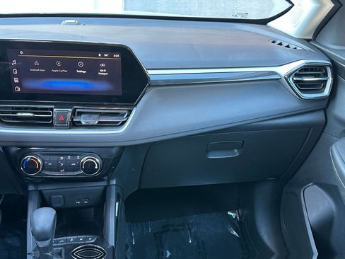 Used 2025 Chevrolet TrailBlazer LT image 33