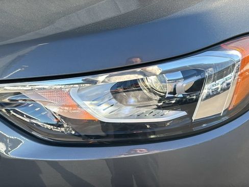 Certified 2022 Ford Edge SE w/ Black Appearance Package AWD/4WD image 6