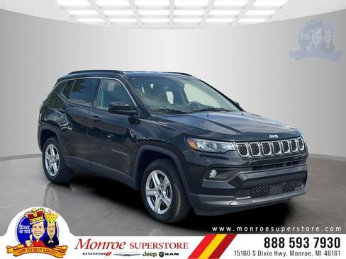 Certified 2024 Jeep Compass Latitude AWD/4WD image 1