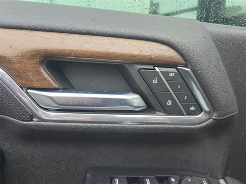 Used 2024 Chevrolet Silverado 3500 High Country image 20