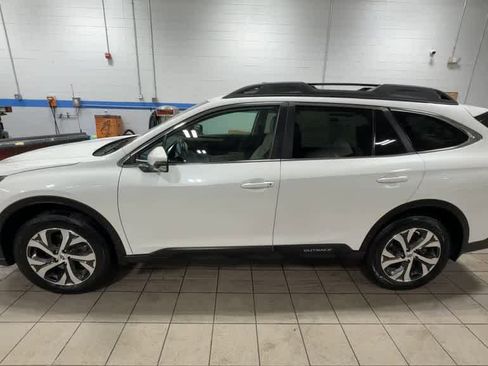 Used 2021 Subaru Outback Limited image 5