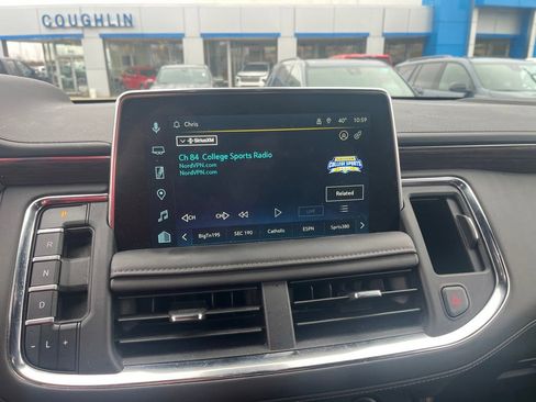 Used 2024 Chevrolet Suburban High Country w/ Advanced Technology Package image 19