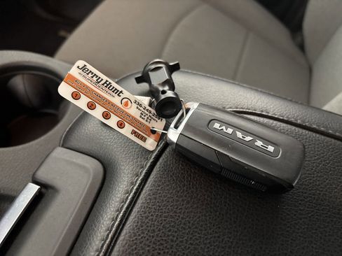 Used 2024 RAM 3500 SLT image 16