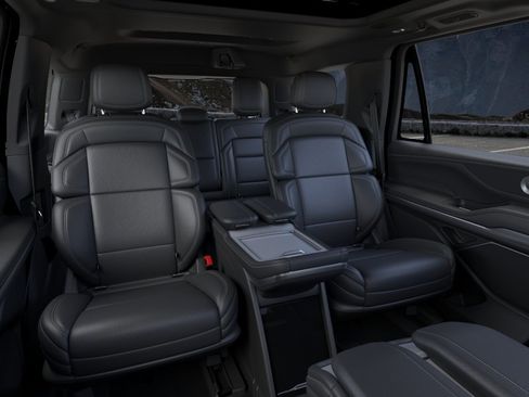 New 2026 Lincoln Navigator Reserve w/ Jet Appearance Package AWD/4WD image 11