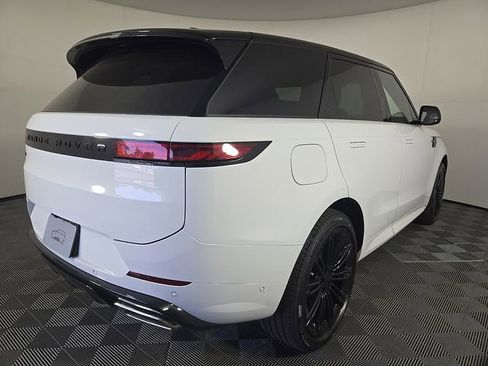 New 2026 Land Rover Range Rover Sport Dynamic SE AWD/4WD image 5